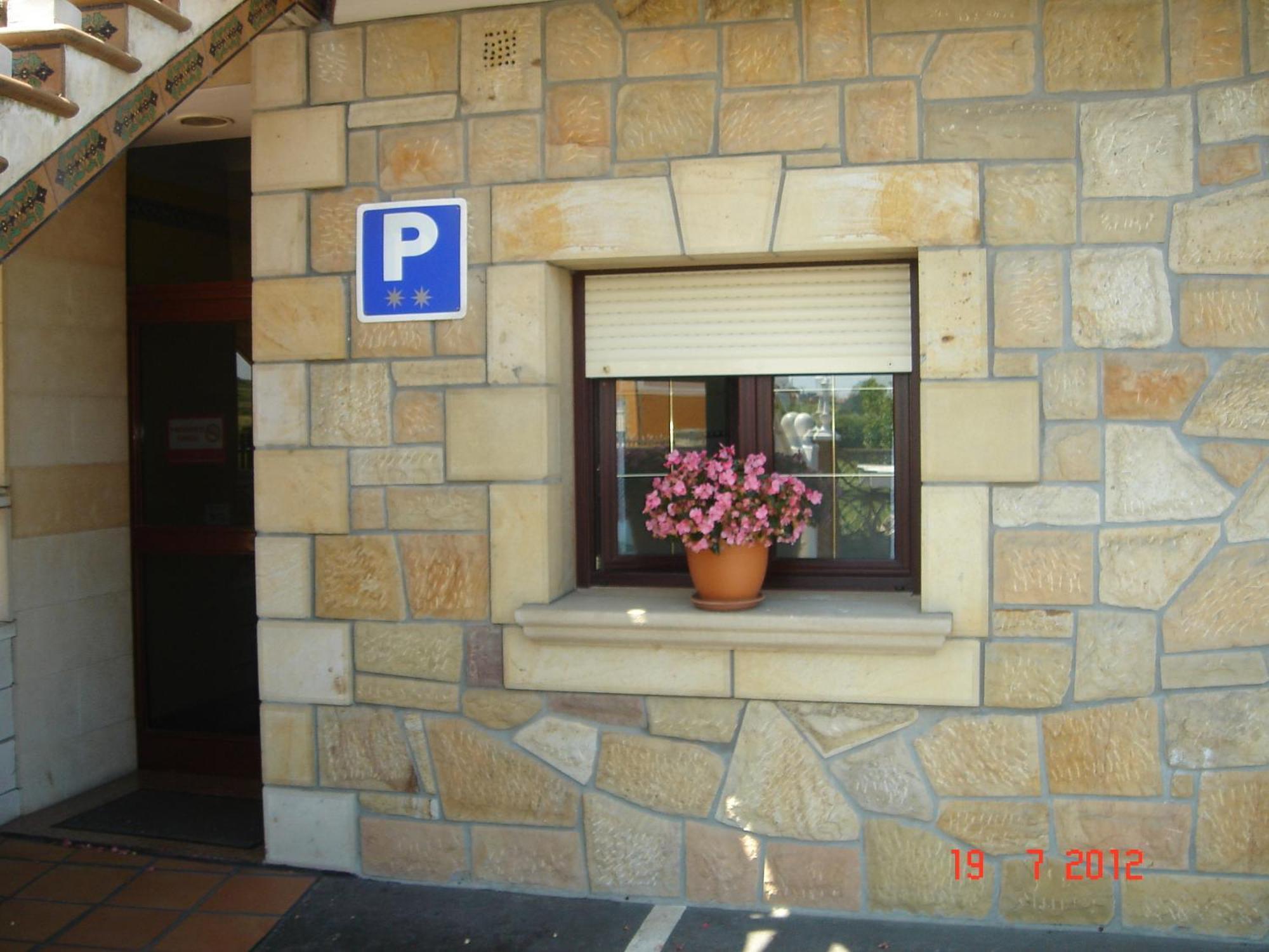 Residencial Santamaría Hotel Sancibrián Exterior foto
